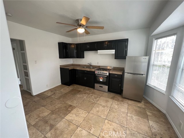 Detail Gallery Image 7 of 10 For 1267 E 56th St, Los Angeles,  CA 90011 - – Beds | – Baths