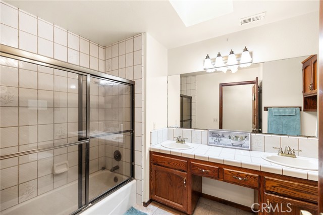 Image 26 of 58 For 41050 Mesa Robles Circle