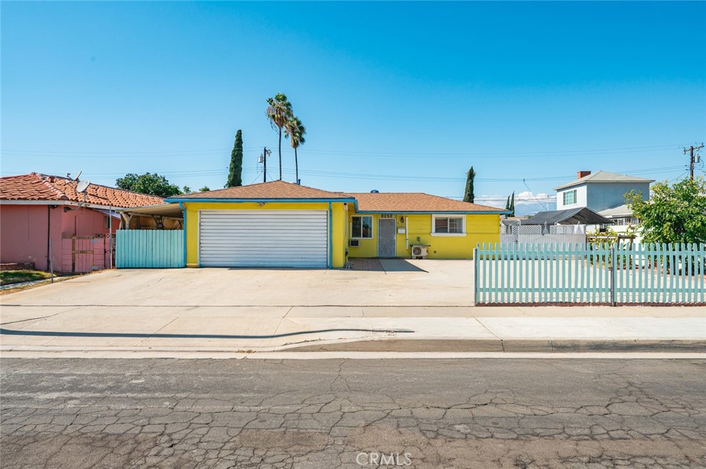 1525 Bromley