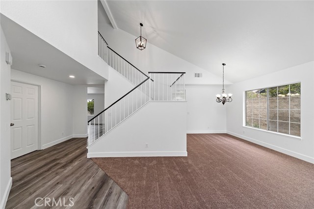 701 Black Oak Circle, Corona CA: https://media.crmls.org/medias/f0c8d17c-7ca6-4885-b8bd-7bf6f2808cb0.jpg