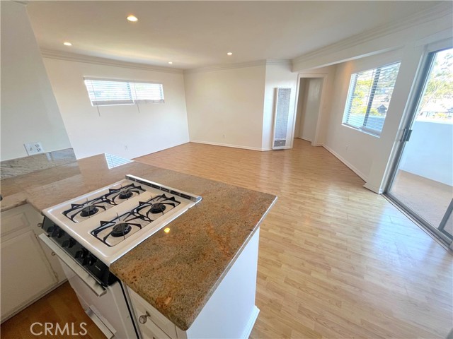 100 Cliff Drive, Laguna Beach CA: https://media.crmls.org/medias/f0c92bb4-6cfc-4e6c-ad36-54b4b8224601.jpg