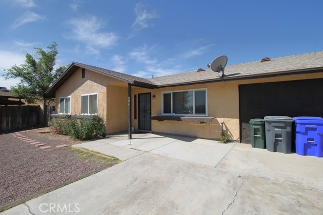 Detail Gallery Image 2 of 21 For 1504 Solana Ct, Barstow,  CA 92311 - 3 Beds | 2 Baths