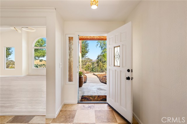 Detail Gallery Image 11 of 75 For 10755 Santa Ana Rd, Atascadero,  CA 93422 - 5 Beds | 3/1 Baths