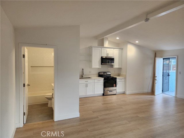 Detail Gallery Image 9 of 10 For 9731 Joyzelle #B, Garden Grove,  CA 92841 - 0 Beds | 1 Baths