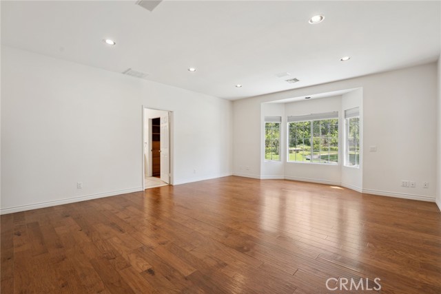 22501 Marilla Street, Chatsworth CA: https://media.crmls.org/medias/f0c9fca6-fd8b-454b-bc2b-bdb7b5eb3973.jpg