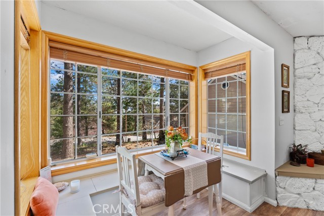 Detail Gallery Image 33 of 49 For 27847 St Bernard Ln, Lake Arrowhead,  CA 92352 - 3 Beds | 3 Baths