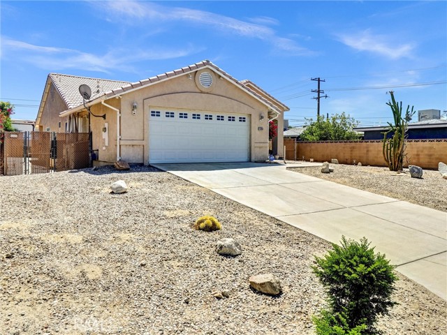 15900 Avenida Atezada, Desert Hot Springs CA: https://media.crmls.org/medias/f0ca0a15-ea17-48ce-b2bf-0cbe6015900c.jpg