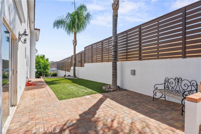 22941 Gold Rush Place, Canyon Lake CA: https://media.crmls.org/medias/f0ca88ff-c83f-44e0-ad08-164e9b70e143.jpg