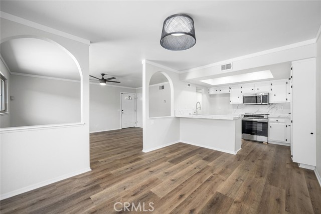 Detail Gallery Image 12 of 44 For 4060 Orange, Cypress,  CA 90630 - 3 Beds | 2 Baths