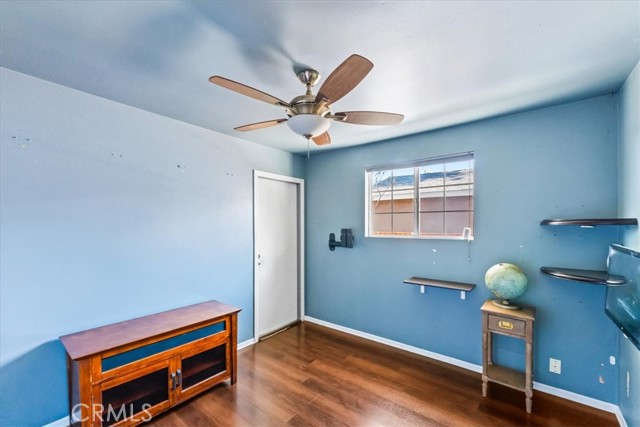 Detail Gallery Image 14 of 29 For 2009 W Oak, Fullerton,  CA 92833 - 3 Beds | 2 Baths