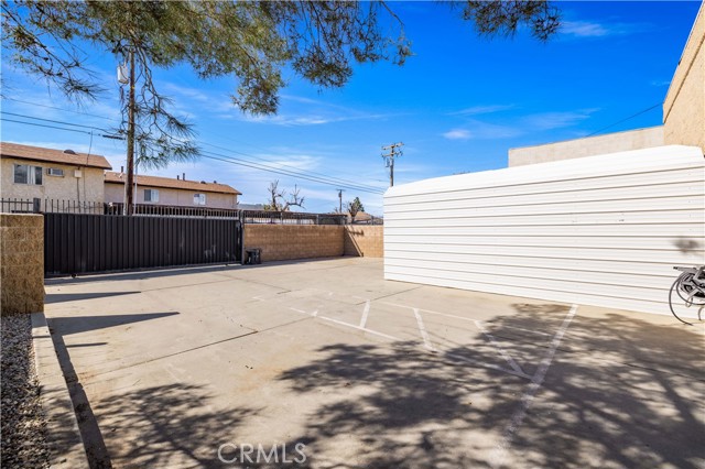 38559 6th Street East, Palmdale, California 93550, ,Commercial Sale,For Sale,6th Street East,SR25041220