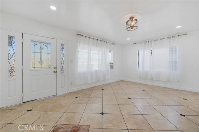 Detail Gallery Image 6 of 55 For 11602 Faculty, Norwalk,  CA 90650 - 4 Beds | 2 Baths