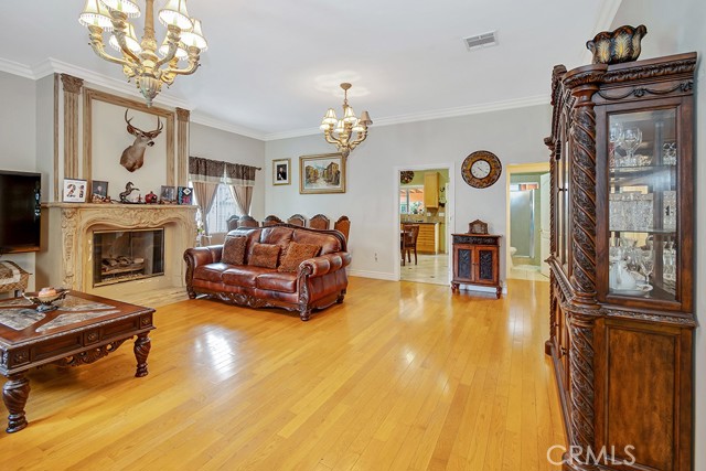 10959 Scoville Avenue photo 5