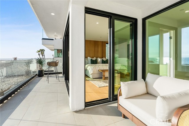 Detail Gallery Image 13 of 30 For 5007 Seashore, Newport Beach,  CA 92663 - 3 Beds | 2/2 Baths