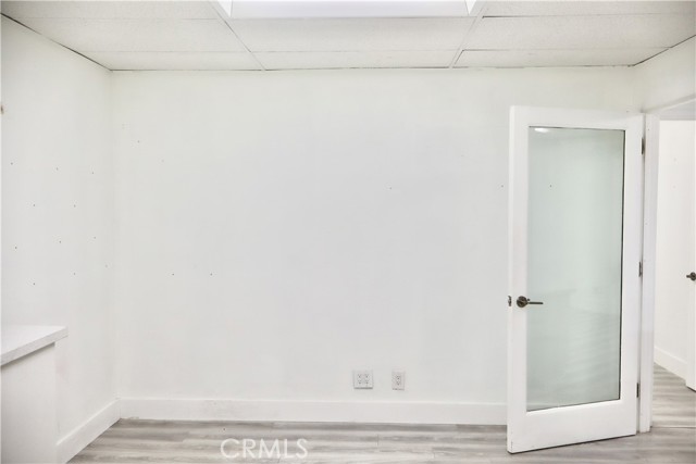 Detail Gallery Image 13 of 25 For 6016 Fallbrook Ave #200,  Woodland Hills,  CA 91367 - 4 Beds | – Baths