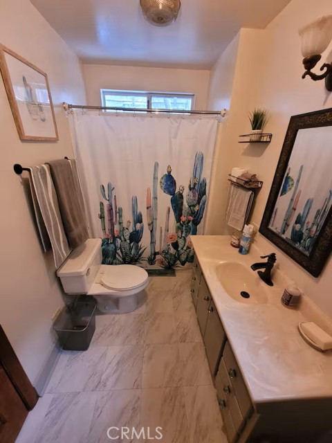 810 Lake Drive, Lake Arrowhead CA: https://media.crmls.org/medias/f0cd1391-479a-4a5e-9dcb-b72cb4601458.jpg