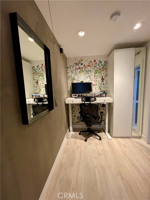 Detail Gallery Image 5 of 10 For 180 Mcknight Dr #7,  Laguna Beach,  CA 92651 - 1 Beds | 1 Baths
