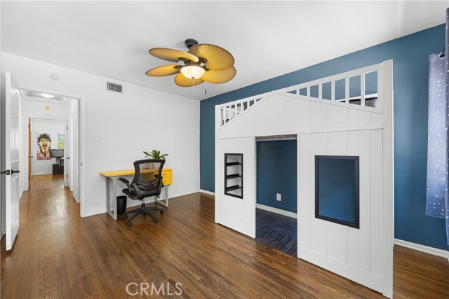 5834 Costello Avenue, Van Nuys CA: https://media.crmls.org/medias/f0ce5290-aa87-4923-821f-fa5283def7e5.jpg