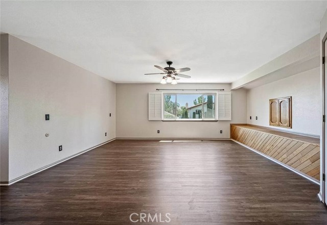 Detail Gallery Image 9 of 14 For 39812 Golfers, Palmdale,  CA 93551 - 5 Beds | 3 Baths