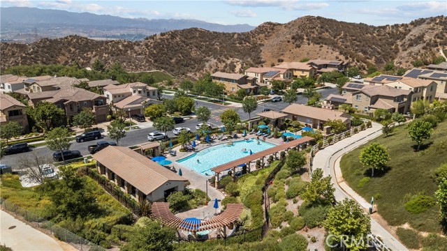 Detail Gallery Image 33 of 35 For 28821 Panorama Ct, Valencia,  CA 91354 - 4 Beds | 3 Baths