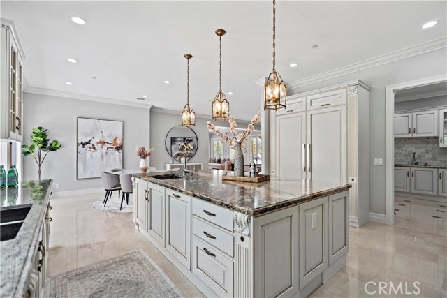 2535 Bronzewood Drive, Tustin CA: https://media.crmls.org/medias/f0cfb134-11d4-45cd-9f32-f04c5362a3a2.jpg