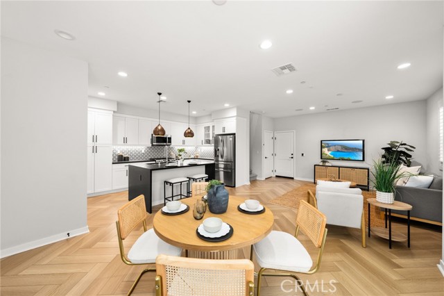 1419 N Indian Hill Boulevard, Claremont CA: https://media.crmls.org/medias/f0cff49a-46ce-4473-84c6-915799f2943a.jpg