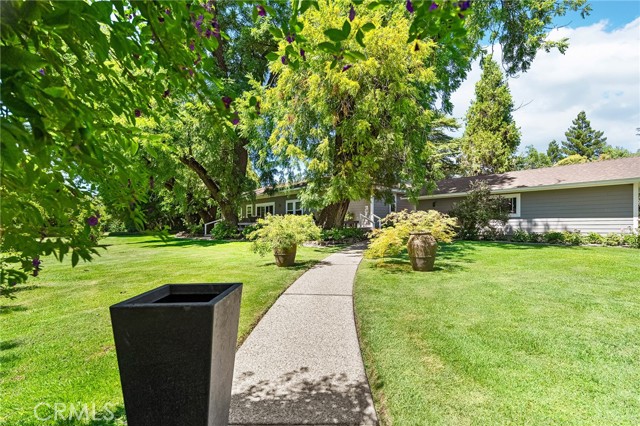 2176 Bidwell Avenue, Chico CA: https://media.crmls.org/medias/f0d105fb-2b4e-4bfd-8158-8fda548397ca.jpg