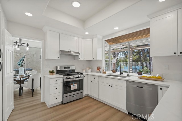 Detail Gallery Image 13 of 54 For 256 N Hickory Branch Ln, Orange,  CA 92869 - 4 Beds | 2/1 Baths