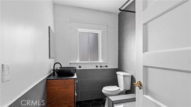 4095 Albatross Street, San Diego CA: https://media.crmls.org/medias/f0d1dd64-3714-4dfa-969c-1ef656e30231.jpg