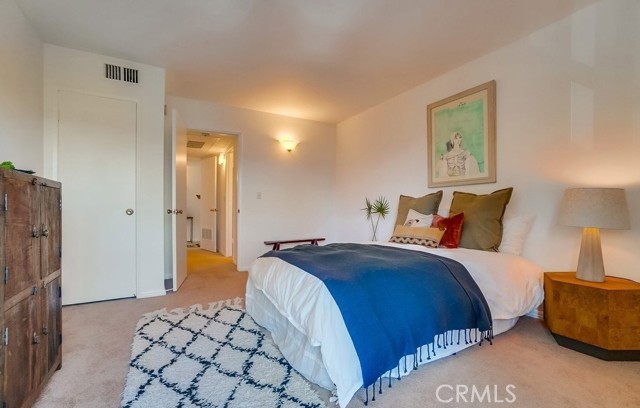 1127 E Del Mar Boulevard, Pasadena CA: https://media.crmls.org/medias/f0d20203-435d-4a3e-8dfb-526bafd8a6c9.jpg