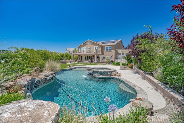 22348 Driftwood Court, Saugus CA: https://media.crmls.org/medias/f0d36057-5344-453a-8dd8-1abf91102af3.jpg