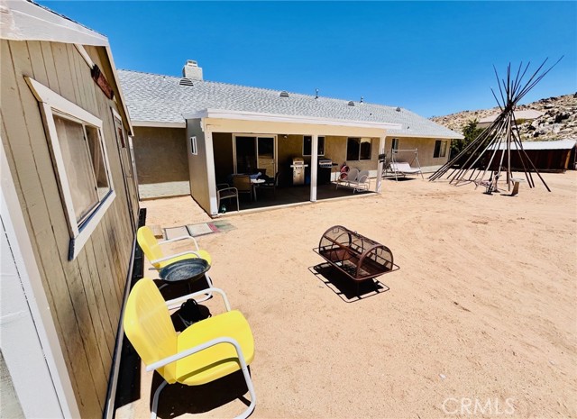 24212 Kansa Road, Apple Valley CA: https://media.crmls.org/medias/f0d3637c-4fa2-4d1b-b862-c13a596ca6c4.jpg