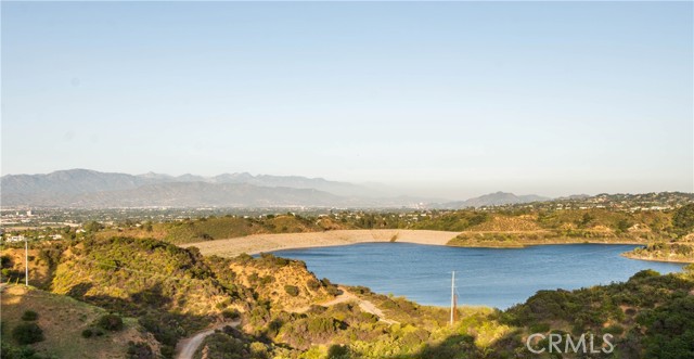 Detail Gallery Image 3 of 3 For 17856 via Vallarta, Encino,  CA 91316 - 5 Beds | 4/2 Baths