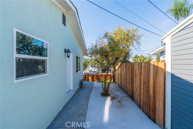 Detail Gallery Image 29 of 35 For 1680 S Rimpau Bld, Los Angeles,  CA 90019 - 2 Beds | 2 Baths