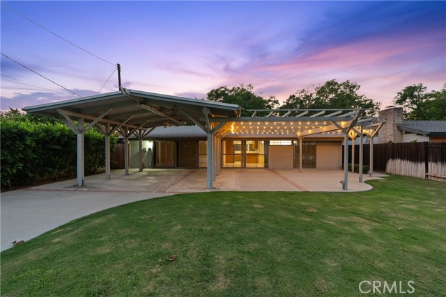9310 Sophia Avenue photo 3