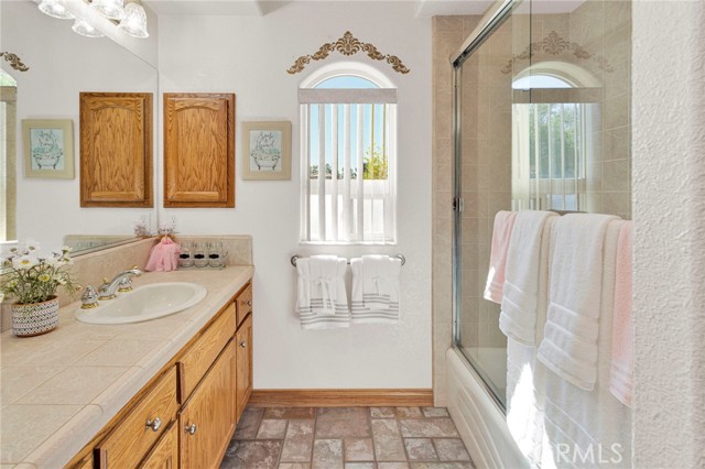 Detail Gallery Image 23 of 56 For 19985 Red Feather, Apple Valley,  CA 92307 - 3 Beds | 2/1 Baths