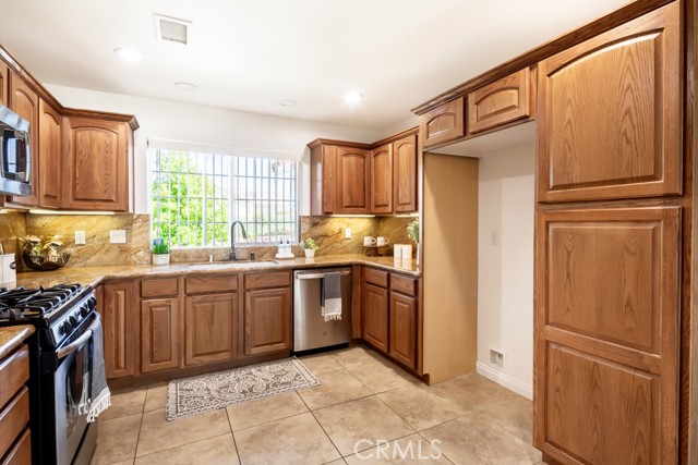 Detail Gallery Image 18 of 53 For 7714 Grand Ave, Yucca Valley,  CA 92284 - 3 Beds | 2 Baths