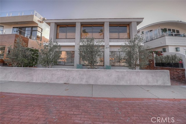 2137 Channel Road, Newport Beach CA: https://media.crmls.org/medias/f0d7b0b0-86ce-4f19-8c15-99013234f33d.jpg