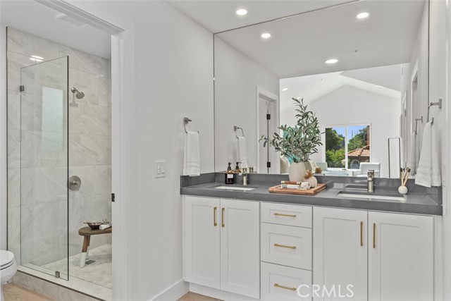 Detail Gallery Image 21 of 27 For 333 E Phillips Bld, Pomona,  CA 91766 - 3 Beds | 2/1 Baths