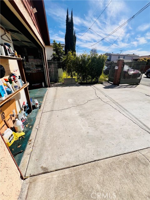 Detail Gallery Image 39 of 39 For 2019 E Piru St, Compton,  CA 90222 - 3 Beds | 1/1 Baths