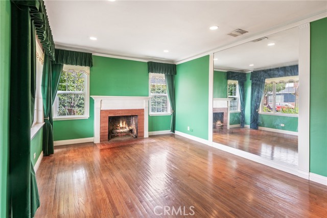2322 W 156th Street, Gardena CA: https://media.crmls.org/medias/f0d8c525-74c8-4c81-b111-170b0d8a4625.jpg
