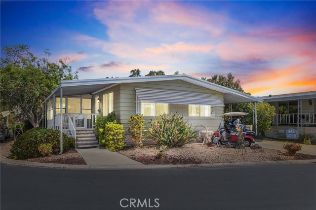 5108 Don Miguel Drive, Carlsbad CA: https://media.crmls.org/medias/f0d8dced-e041-44d2-947b-4106c8ac01d0.jpg