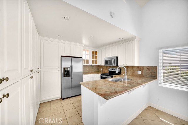 Detail Gallery Image 8 of 25 For 500 Larkspur Ave, Corona Del Mar,  CA 92625 - 3 Beds | 2 Baths