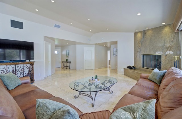 Detail Gallery Image 5 of 42 For 5821 Blueberry St, Yorba Linda,  CA 92886 - 8 Beds | 5/1 Baths