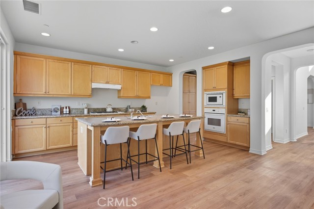 Detail Gallery Image 20 of 53 For 13346 Los Olivos Rd, Sylmar,  CA 91342 - 4 Beds | 4 Baths