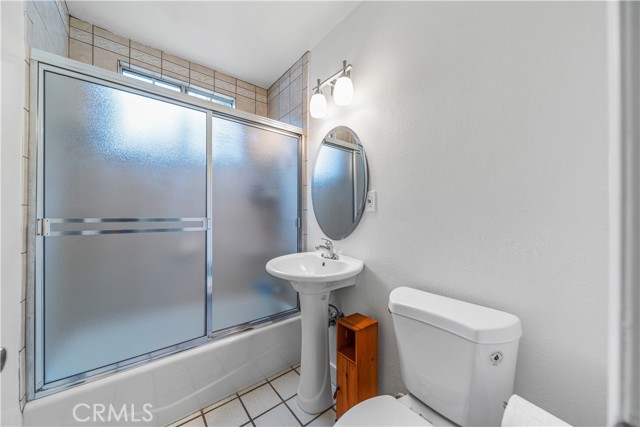 415 N Rennell Avenue, San Dimas CA: https://media.crmls.org/medias/f0dc09ae-d7a5-4bcf-b54f-bef0b42ee902.jpg