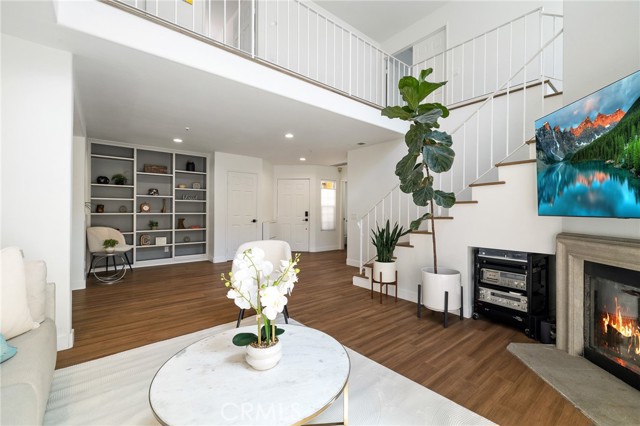 14300 Terra Bella Street, Panorama City CA: https://media.crmls.org/medias/f0dc7566-b609-401f-a7e4-f3b3aaa14c9a.jpg