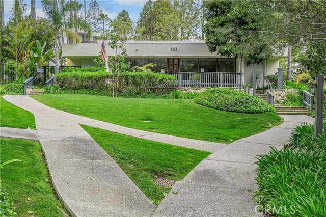 Detail Gallery Image 14 of 53 For 3602 W Estates Ln #116,  Rolling Hills Estates,  CA 90274 - 2 Beds | 2 Baths