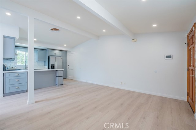 7865 Cantaloupe Avenue, Panorama City CA: https://media.crmls.org/medias/f0dcf4c6-c16d-4e0a-893b-7aa032b0a43e.jpg