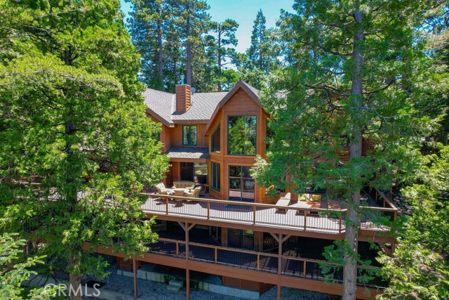 Detail Gallery Image 3 of 63 For 29130 Bald Eagle Ridge, Lake Arrowhead,  CA 92352 - 6 Beds | 6 Baths